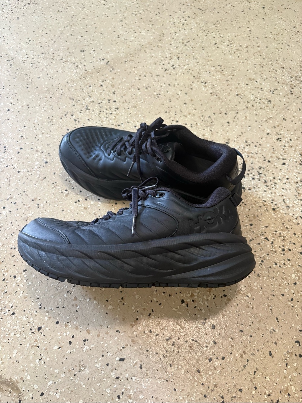 Hoka women’s Bondi SR